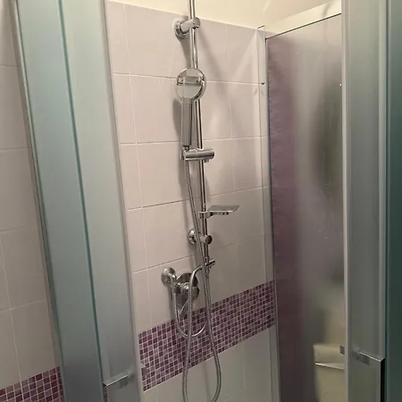 Apartment Alexander's Close To Metro A Rom