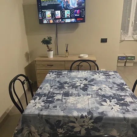 Alexander's Close To Metro A Rom