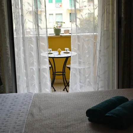 Alexander's Close To Metro A Apartment Rome