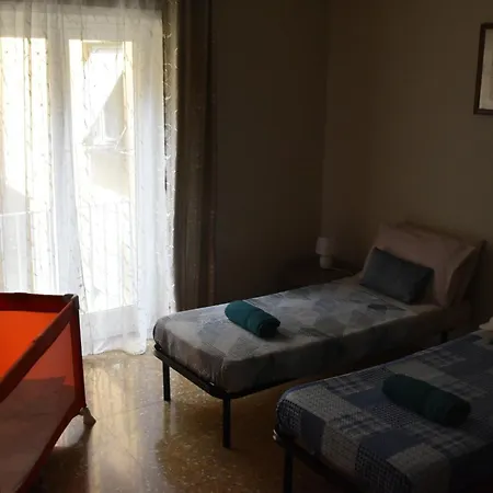 Alexander's Close To Metro A Apartamento Roma